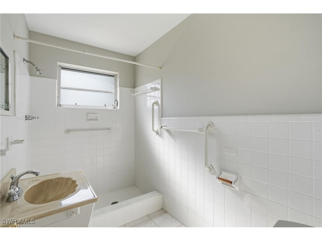 169 Viking Way Naples FL 34110 226000423 image22