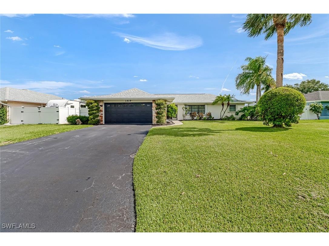 169 Wickliffe Drive Naples FL 34110 224073223 image1