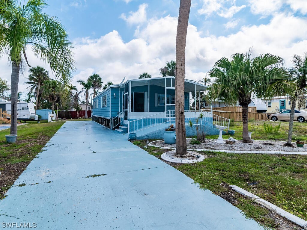 16905 Windcrest Drive Fort Myers FL 33908 223039786 image1