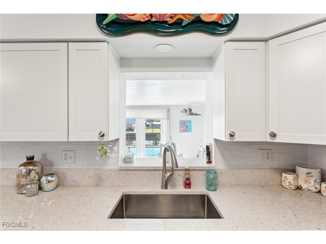 1691 Lakeside Terrace North Fort Myers FL 33903 2026000918 image21