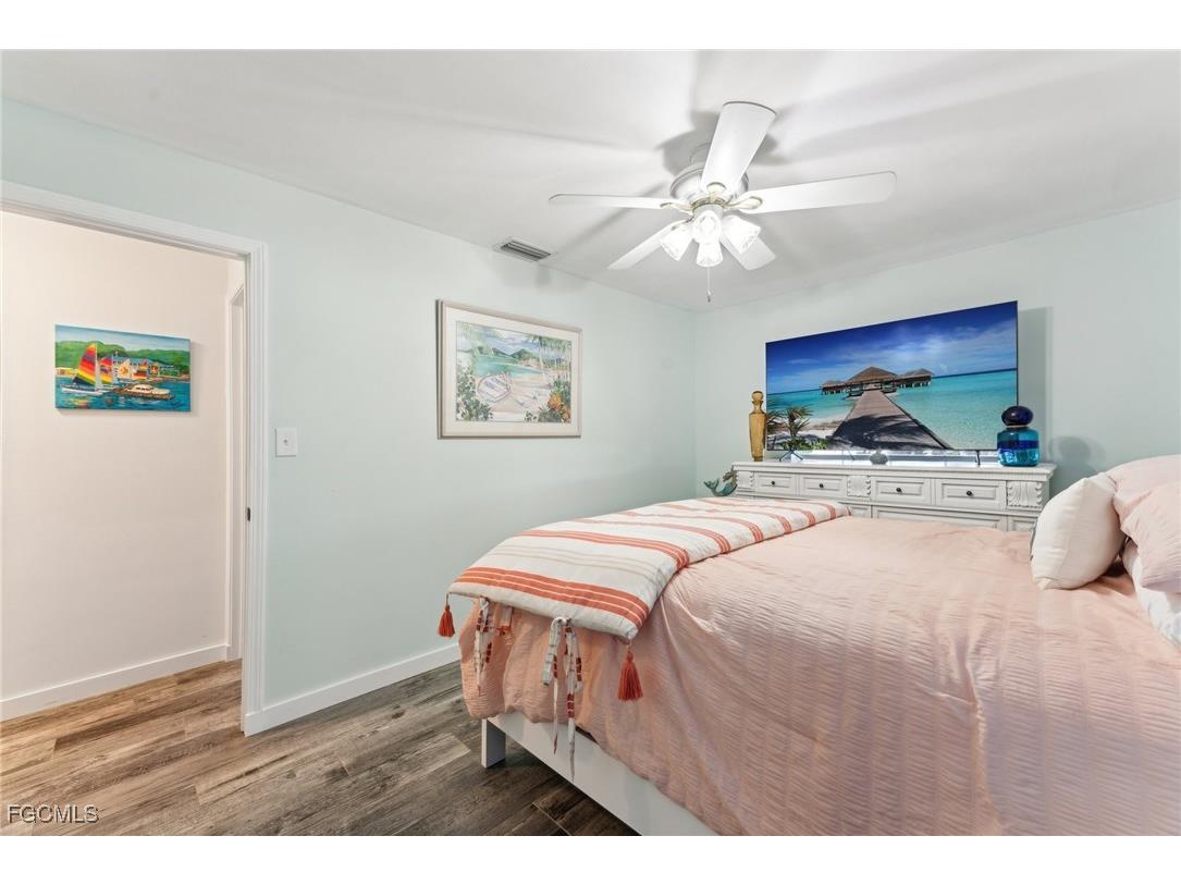 1691 Lakeside Terrace North Fort Myers FL 33903 2026000918 image27