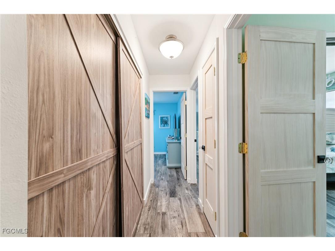 1691 Lakeside Terrace North Fort Myers FL 33903 2026000918 image33