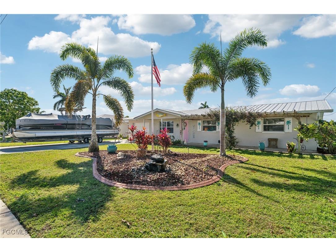 1691 Lakeside Terrace North Fort Myers FL 33903 2026000918 image6