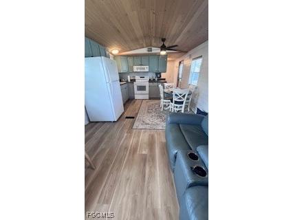 16917 Captains Drive Bokeelia FL 33922 2025003694 image11