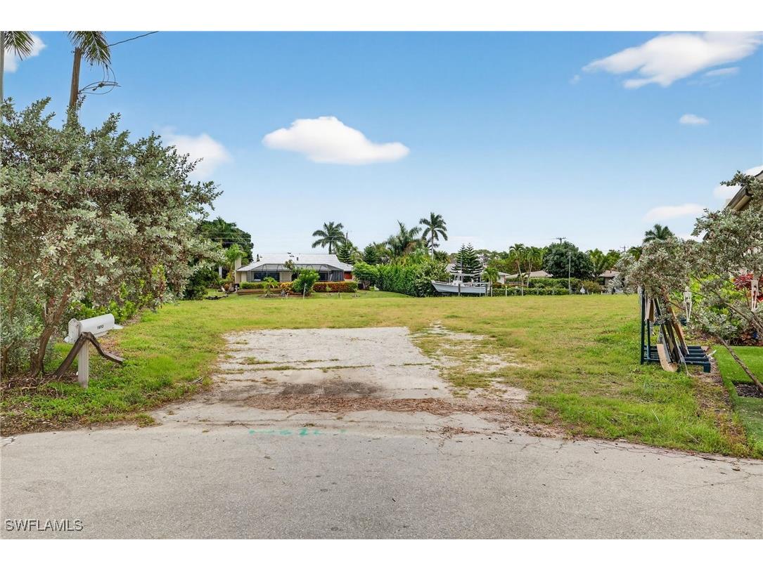 1693 Bonita Court Naples FL 34102 226005541 image10