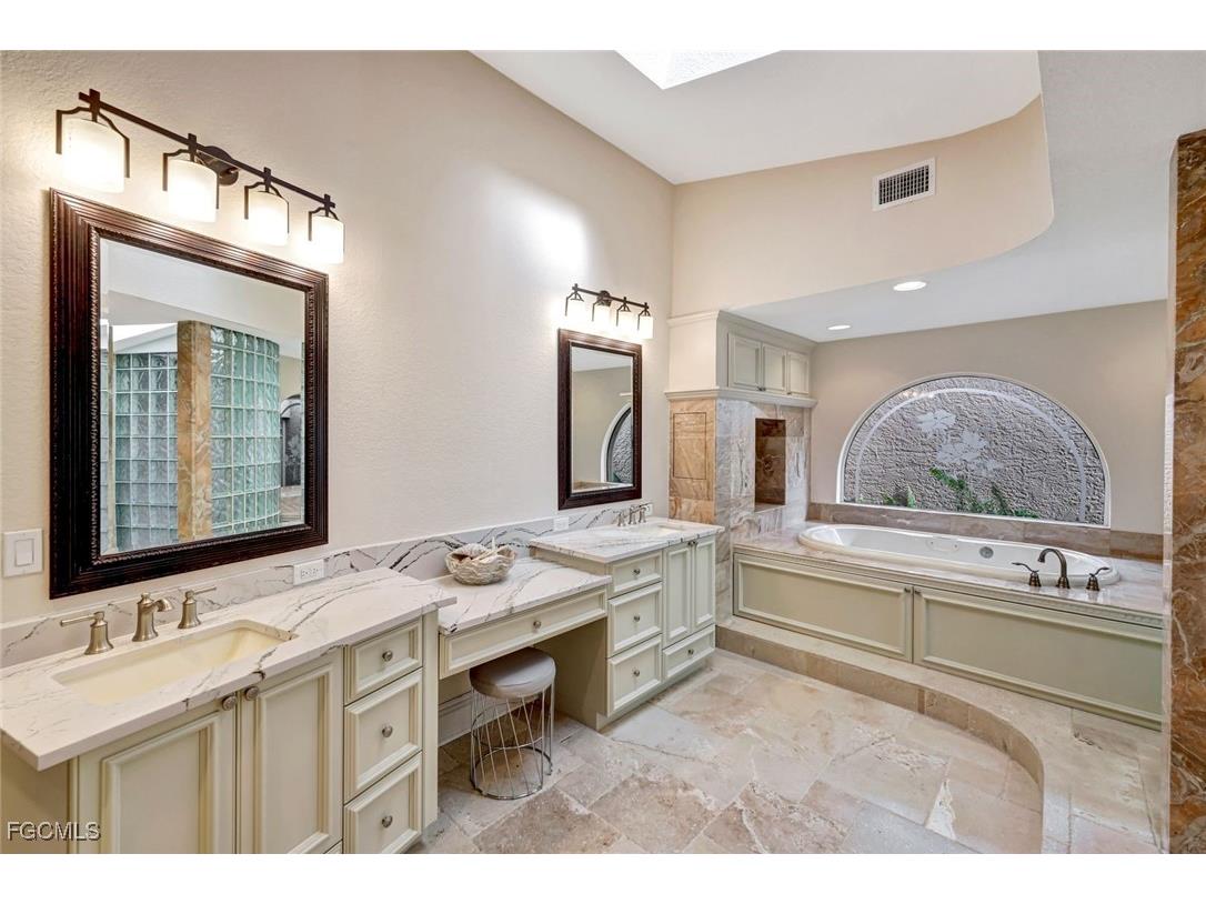 16937 Timberlakes Drive Fort Myers FL 33908 2025020764 image18