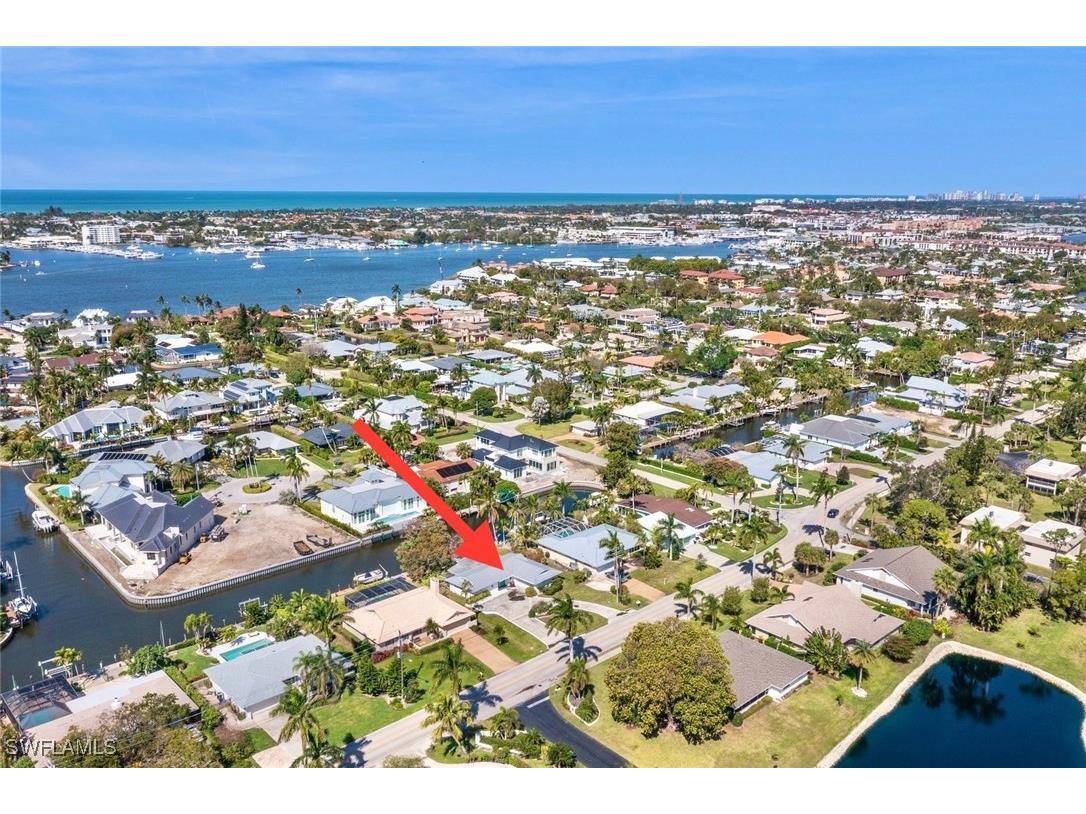 1696 Sandpiper Street Naples FL 34102 225080549 image2