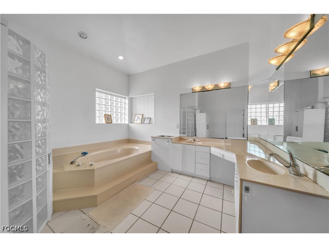 16971 Timberlakes Drive Fort Myers FL 33908 2026022987 image21