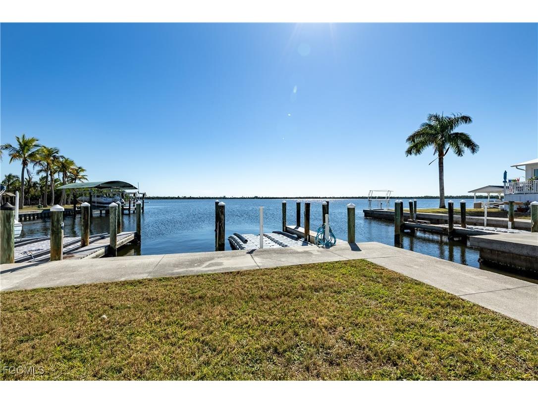 16978 Captains Drive Bokeelia FL 33922 2025017721 image14