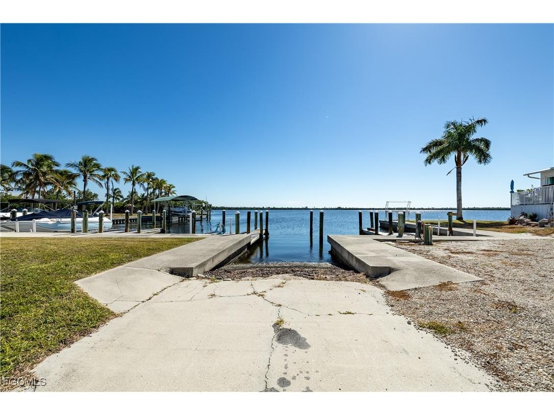 16978 Captains Drive Bokeelia FL 33922 2025017721 image15