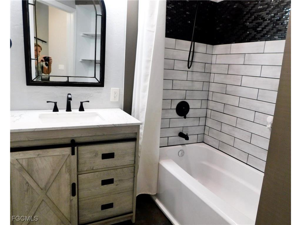 16990 Laurelin Court North Fort Myers FL 33917 2025014289 image10