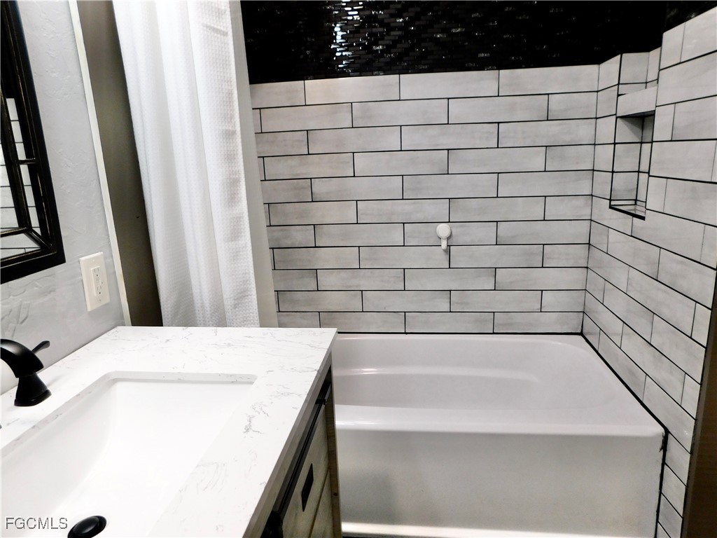 16990 Laurelin Court North Fort Myers FL 33917 2025014289 image11