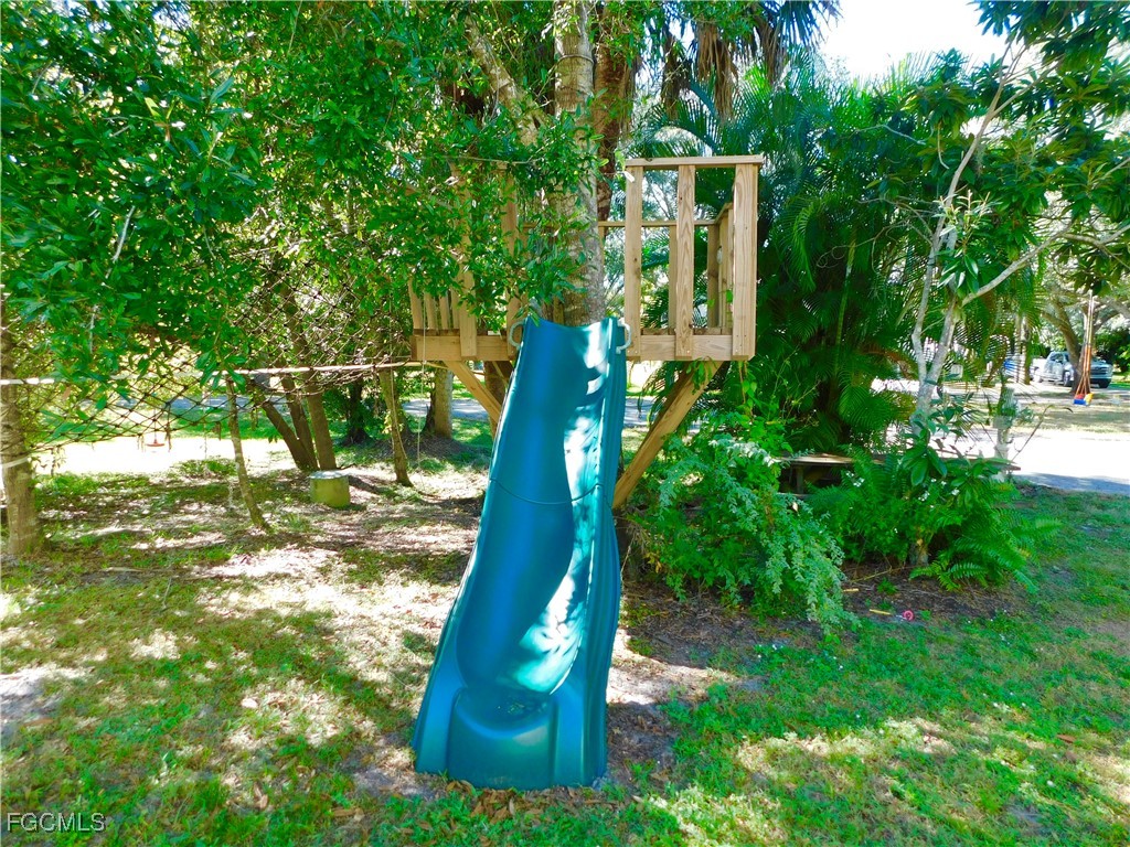 16990 Laurelin Court North Fort Myers FL 33917 2025014289 image34