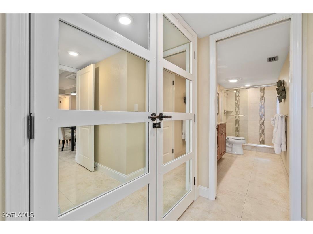 17 Bluebill Avenue #1005 Naples FL 34108 225078613 image32