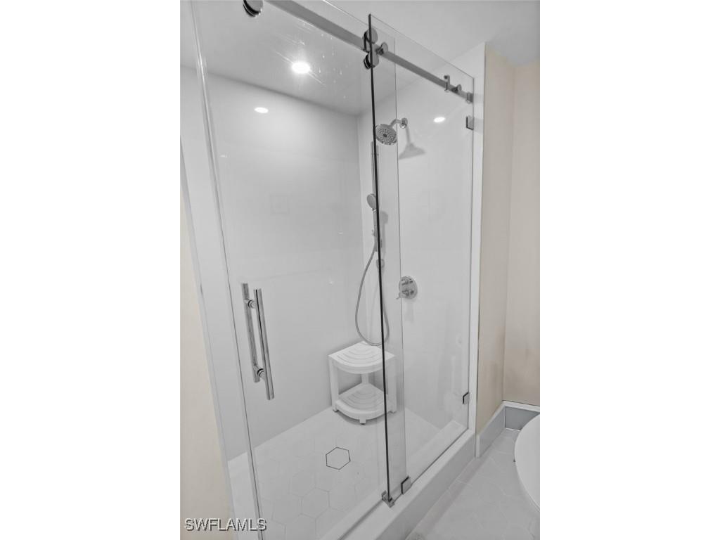 17 Bluebill Avenue #101 Naples FL 34108 225076823 image16