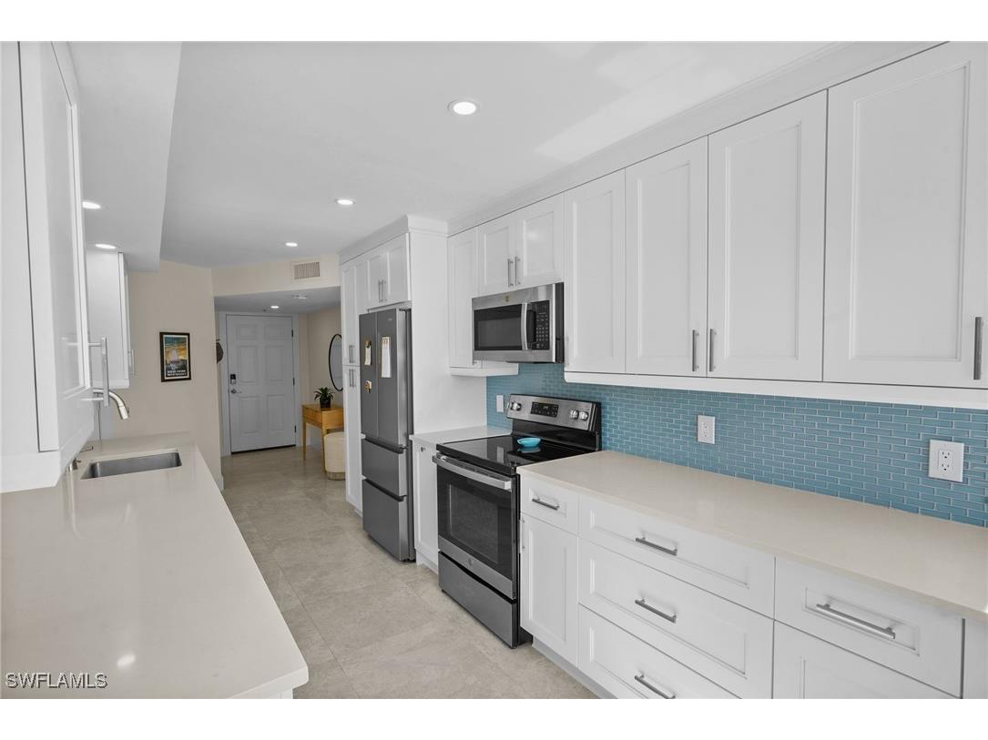 17 Bluebill Avenue #101 Naples FL 34108 225076823 image6