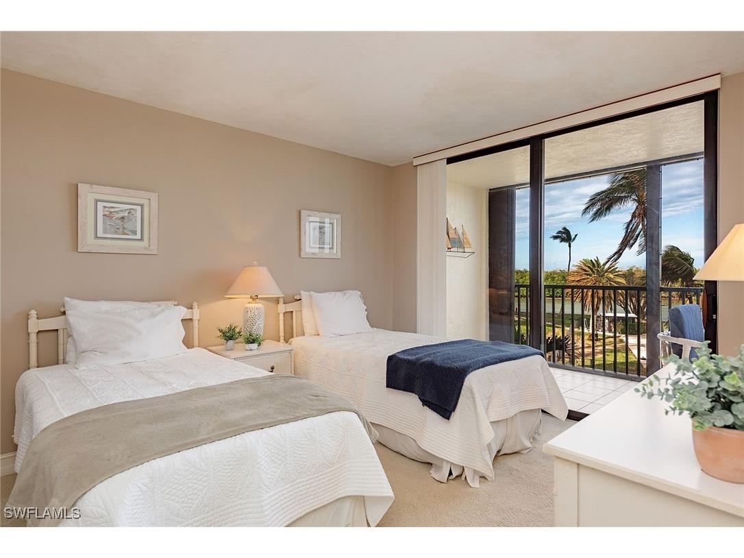 17 Bluebill Avenue #203 Naples FL 34108 225075341 image10