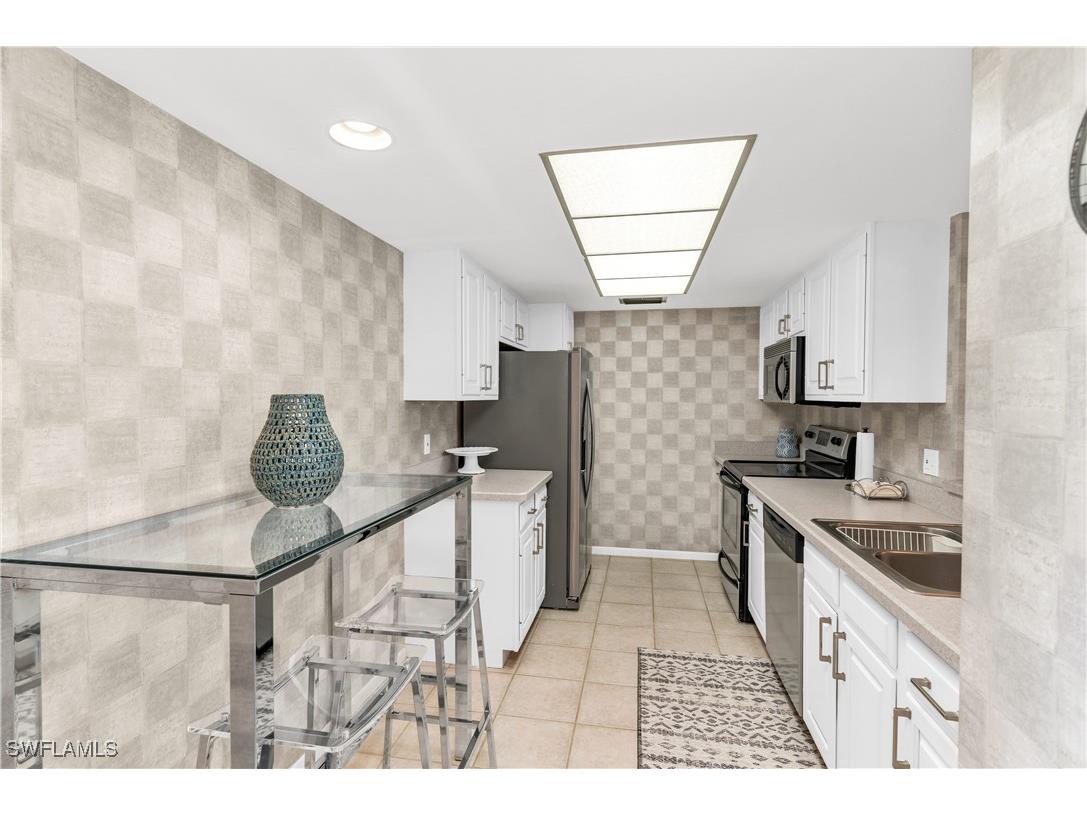 17 Bluebill Avenue #702 Naples FL 34108 225077175 image12