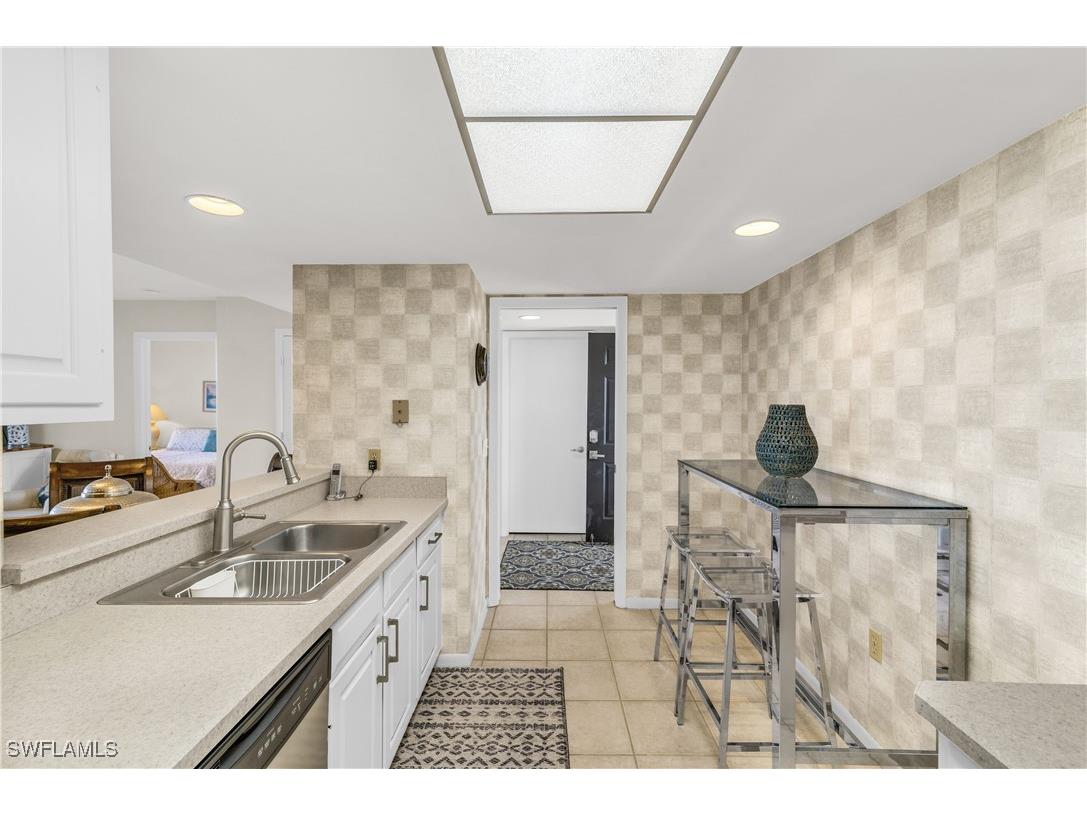 17 Bluebill Avenue #702 Naples FL 34108 225077175 image14