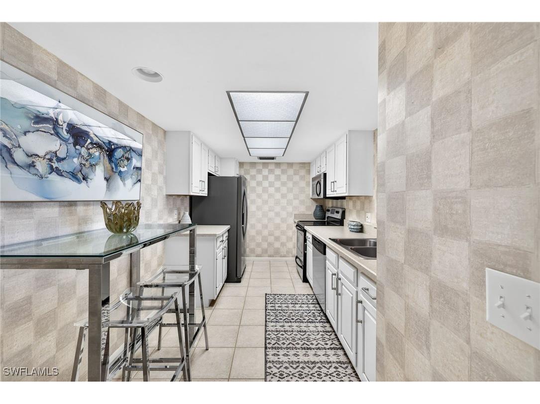 17 Bluebill Avenue #702 Naples FL 34108 225085006 image7