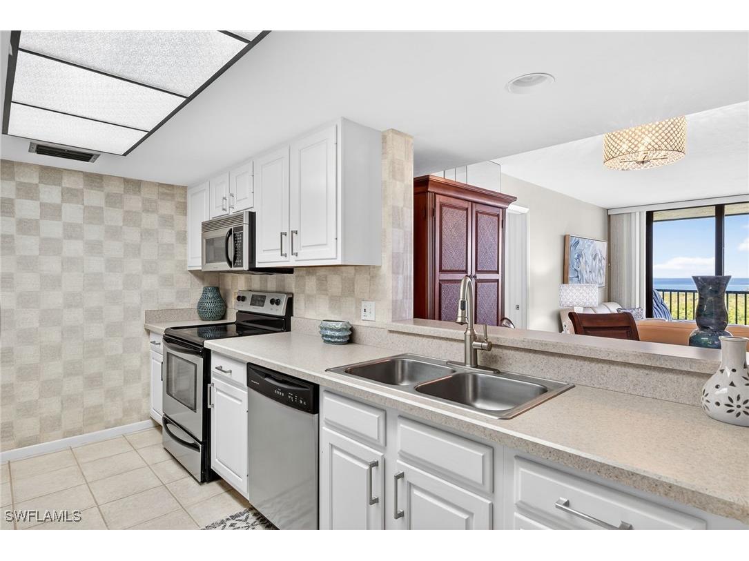 17 Bluebill Avenue #702 Naples FL 34108 225085006 image9