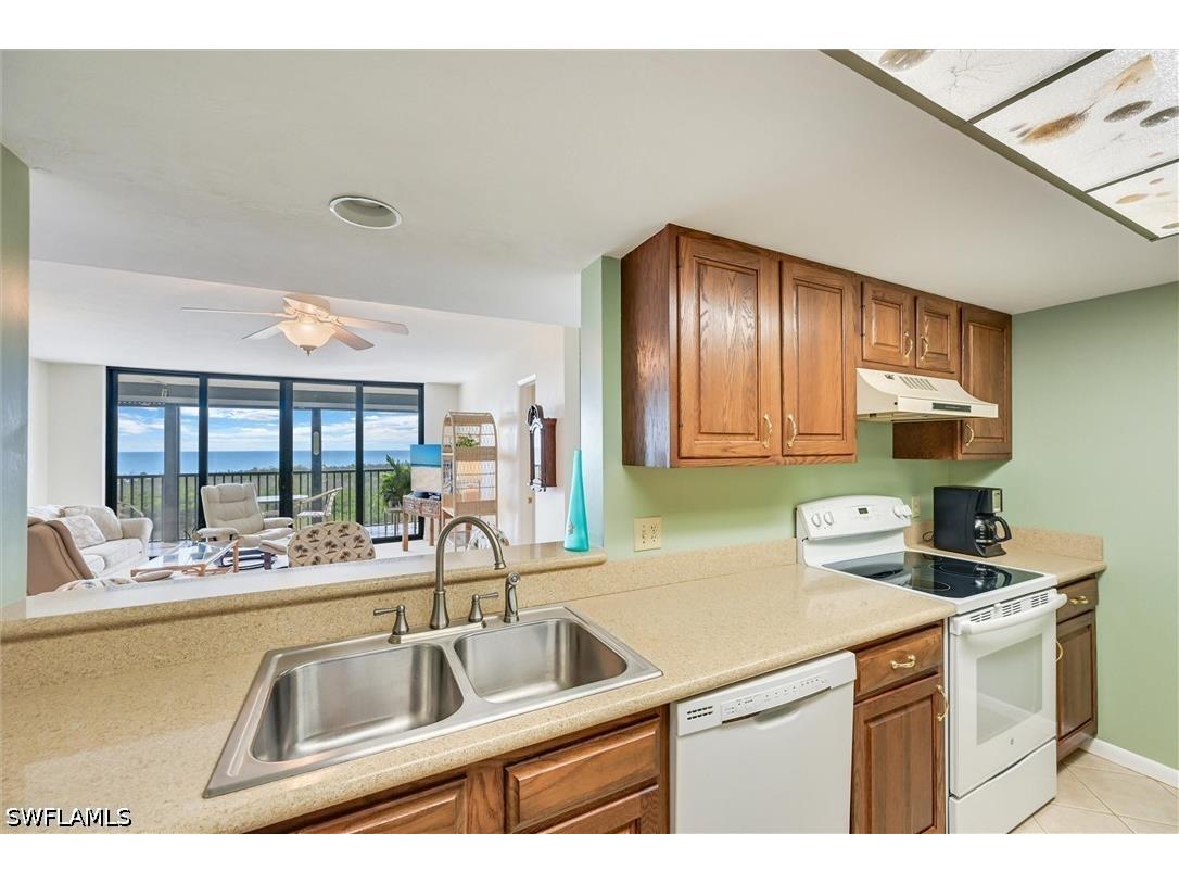 17 Bluebill Avenue #803 Naples FL 34108 226015594 image3