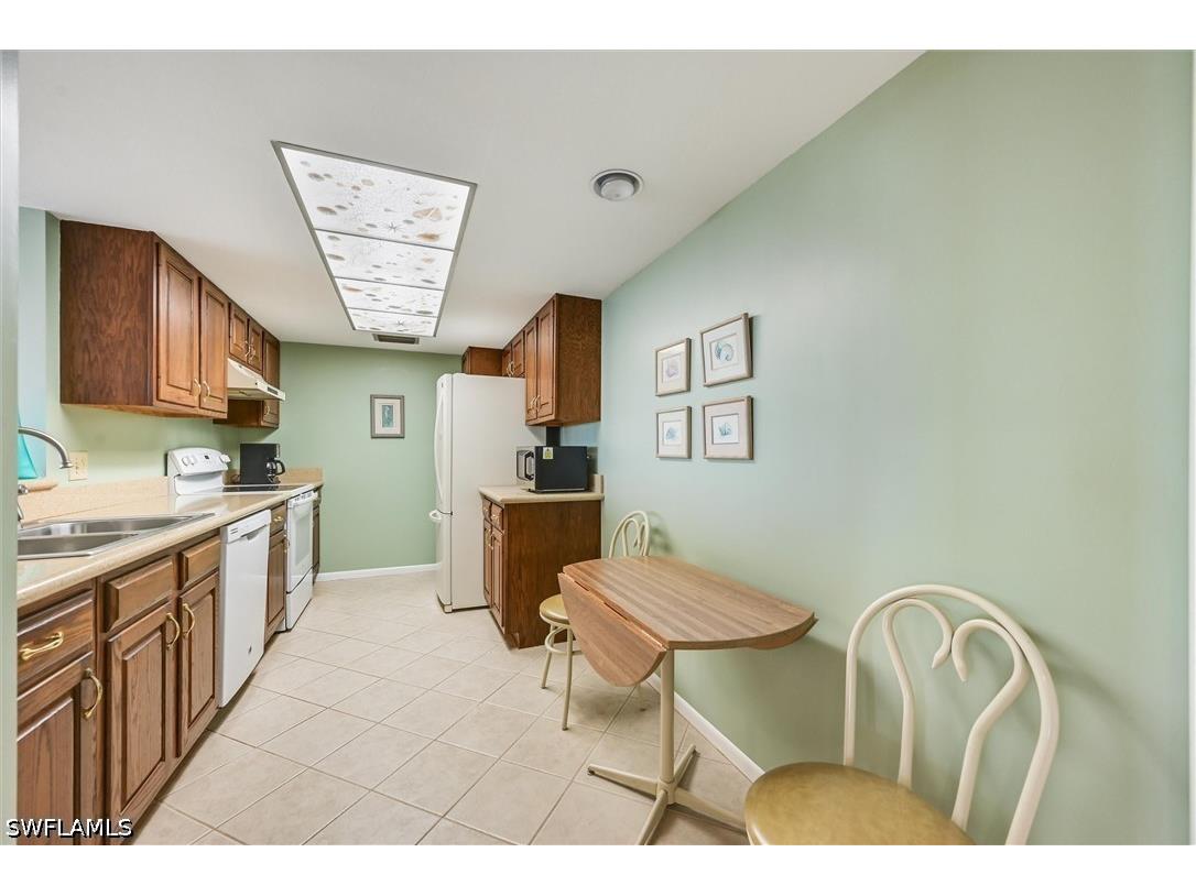 17 Bluebill Avenue #803 Naples FL 34108 226015594 image4