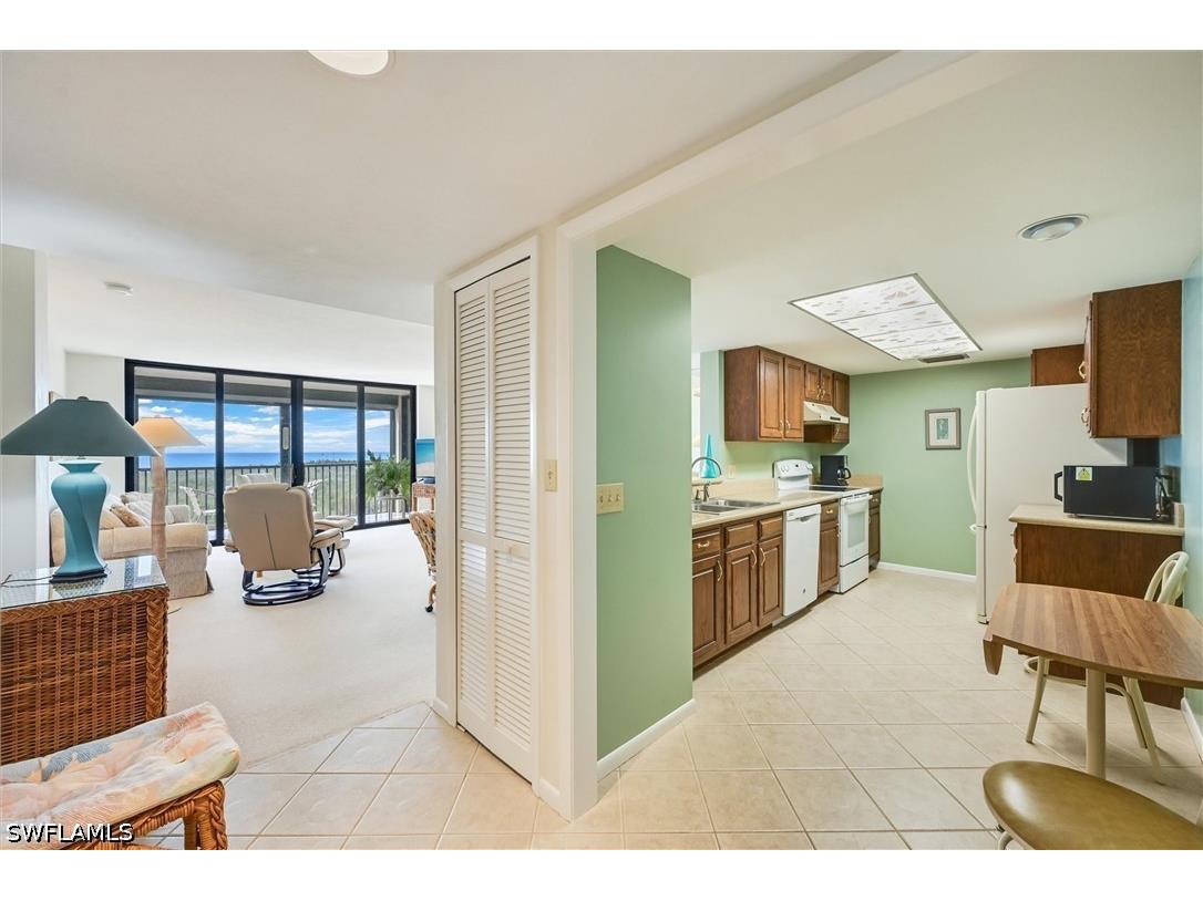 17 Bluebill Avenue #803 Naples FL 34108 226015594 image5