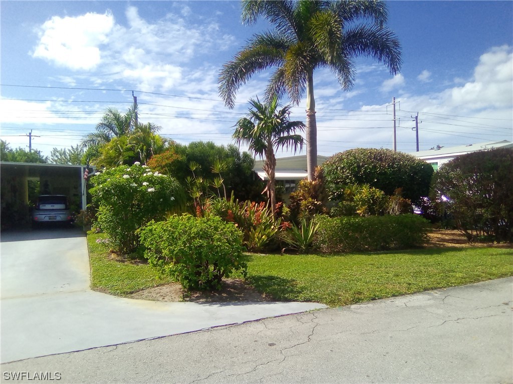 17 Chateau Way Naples FL 34112 223079961 image1