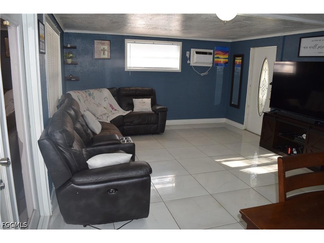17 Colorado Road Lehigh Acres FL 33936 2026019560 image4