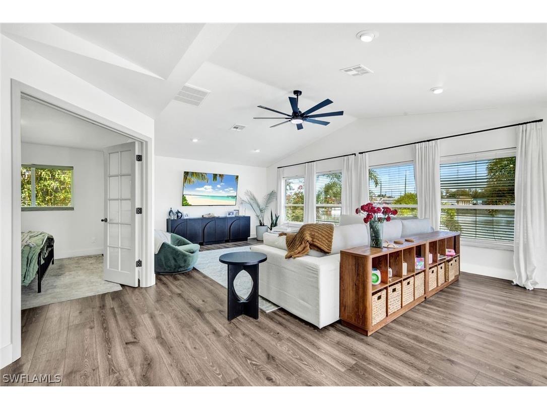 17 SE 15th Avenue Cape Coral FL 33990 226010152 image7