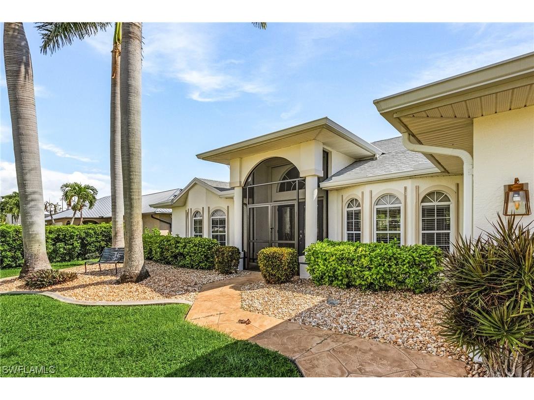 17 SE 23rd Avenue Cape Coral FL 33990 223072519 image1