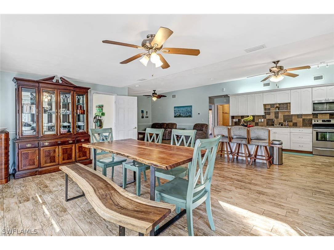 170 12th Street NE Naples FL 34120 223005243 image1