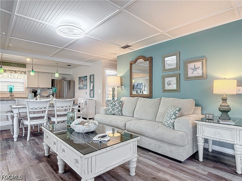 170 Pearl Street Fort Myers Beach FL 33931 2026019007 image1