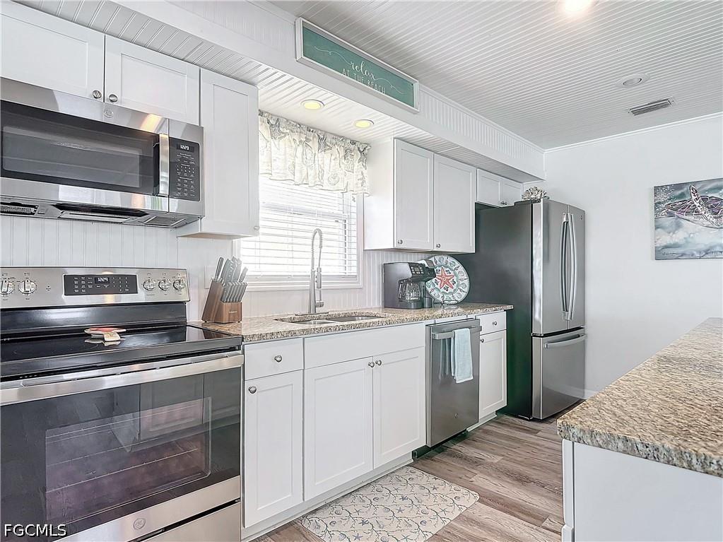 170 Pearl Street Fort Myers Beach FL 33931 2026019007 image2