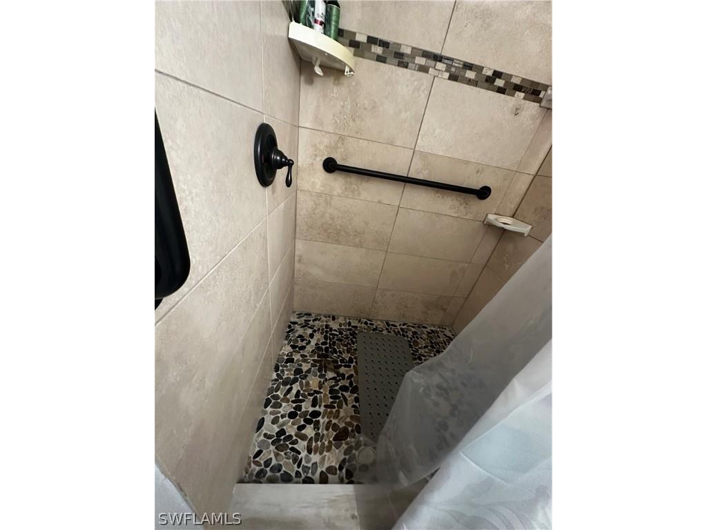 170 Pine Key Lane #13 Naples FL 34114 226005980 image3