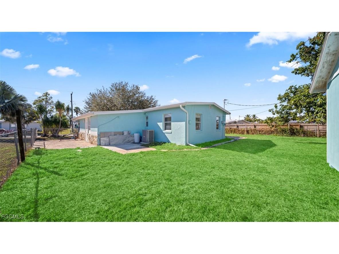 170 Poinsettia Circle NE Port Charlotte FL 33952 2026003288 image3