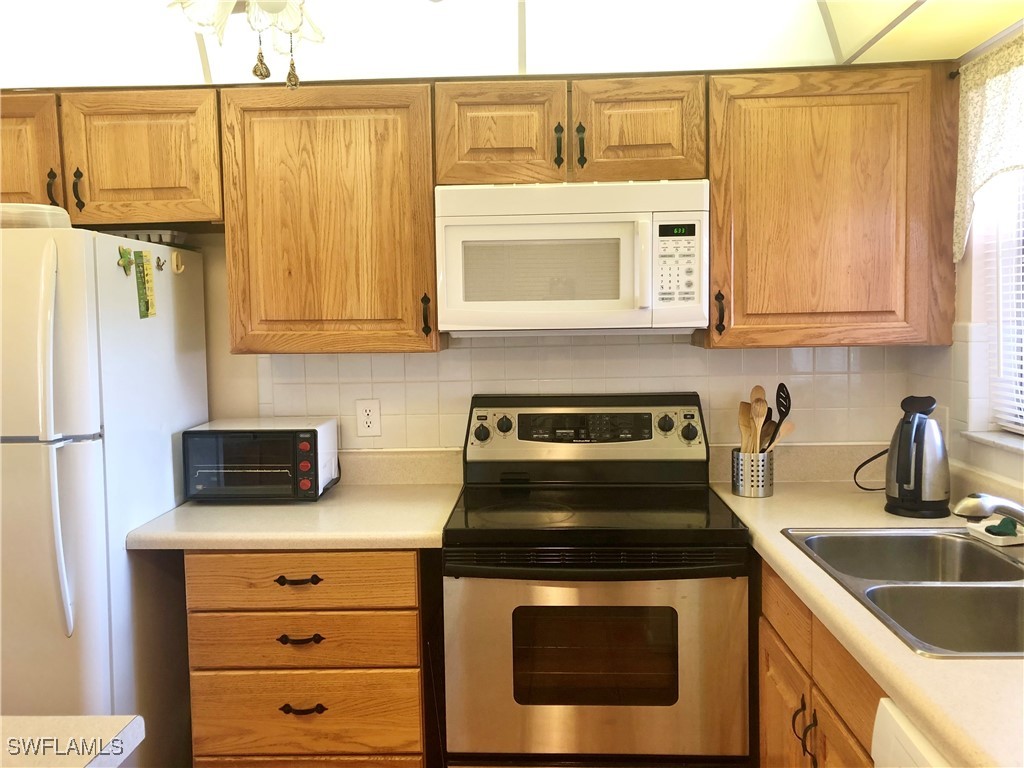 170 Turtle Lake Court #101 Naples FL 34105 226001103 image3