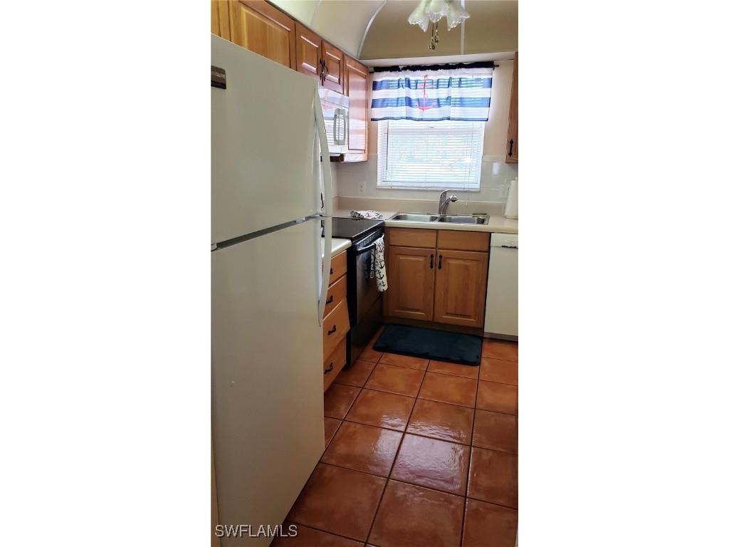 170 Turtle Lake Court #101 Naples FL 34105 226001103 image6