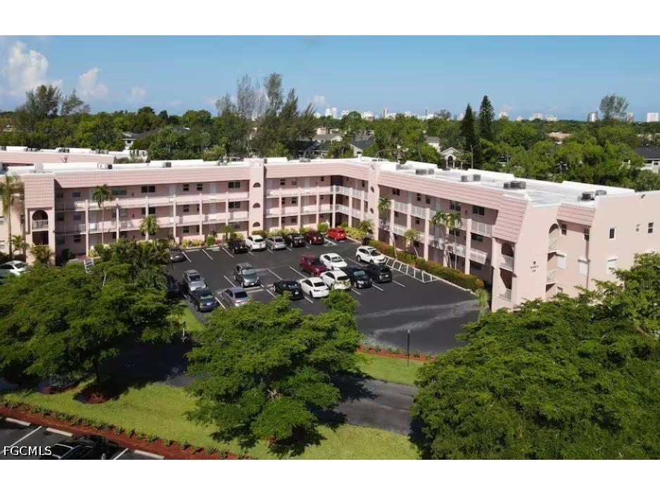 170 Turtle Lake Court #309 Naples FL 34105 2026025390 image2