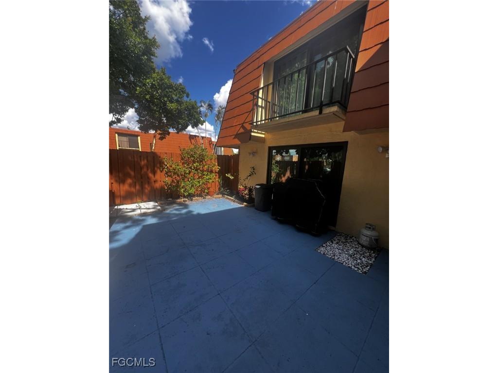 1700 Park Meadows Drive #1 Fort Myers FL 33907 2025002838 image2