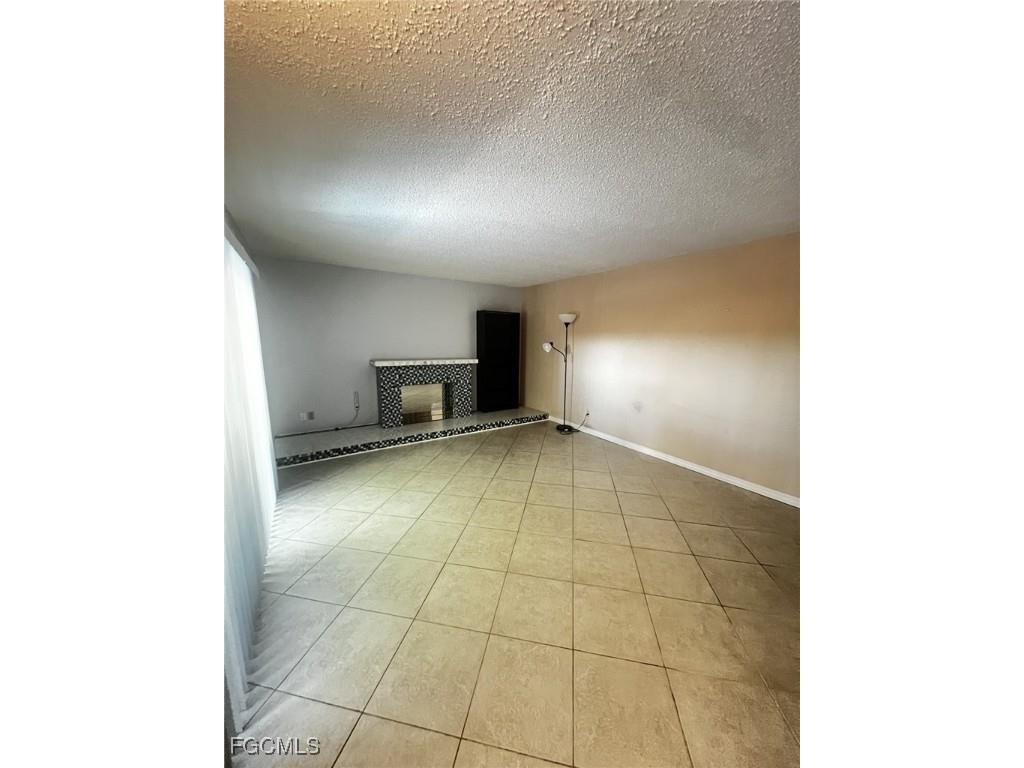 1700 Park Meadows Drive #1 Fort Myers FL 33907 2025002838 image4