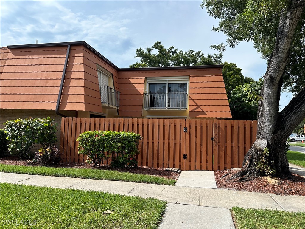 1700 Park Meadows Drive #2 Fort Myers FL 33907 224073921 image1