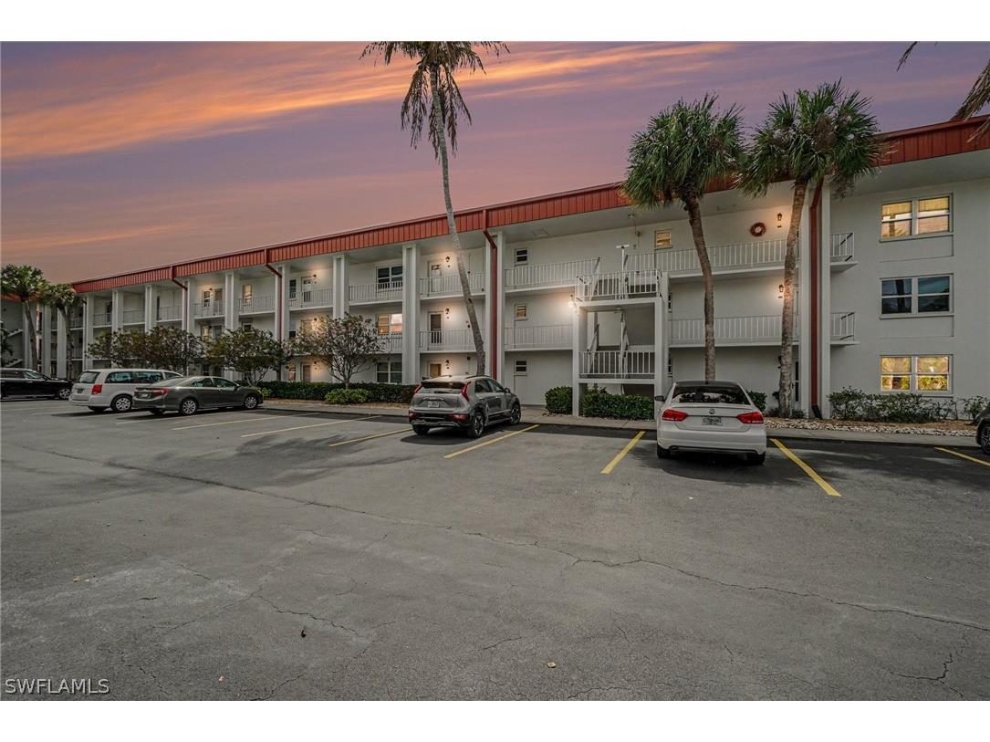 1700 Pine Valley Drive #205 Fort Myers FL 33907 226012071 image1