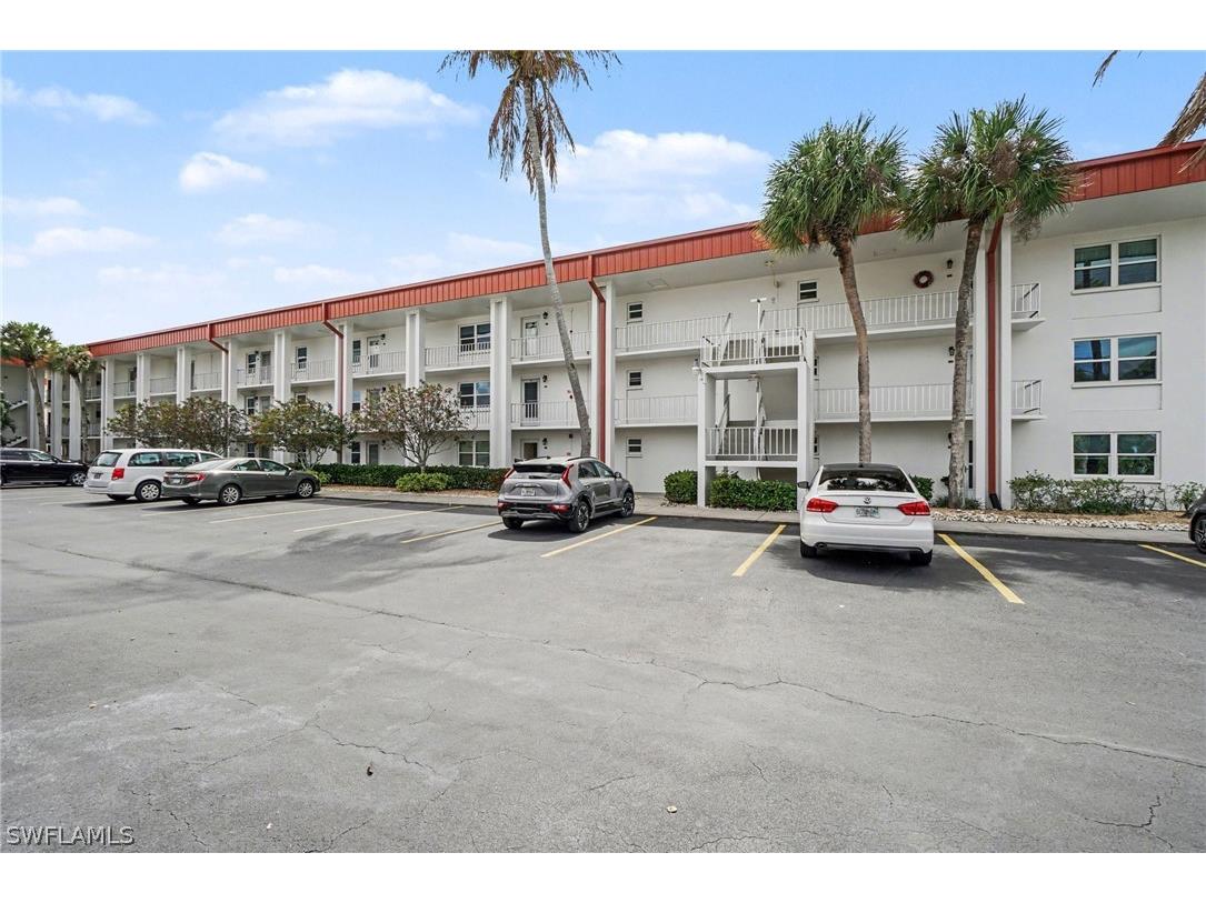 1700 Pine Valley Drive #205 Fort Myers FL 33907 226012071 image6