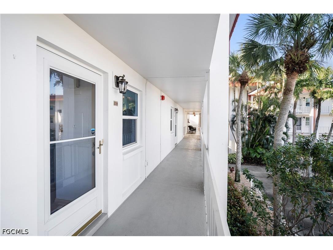 1700 Pine Valley Drive #208 Fort Myers FL 33907 2026024637 image2