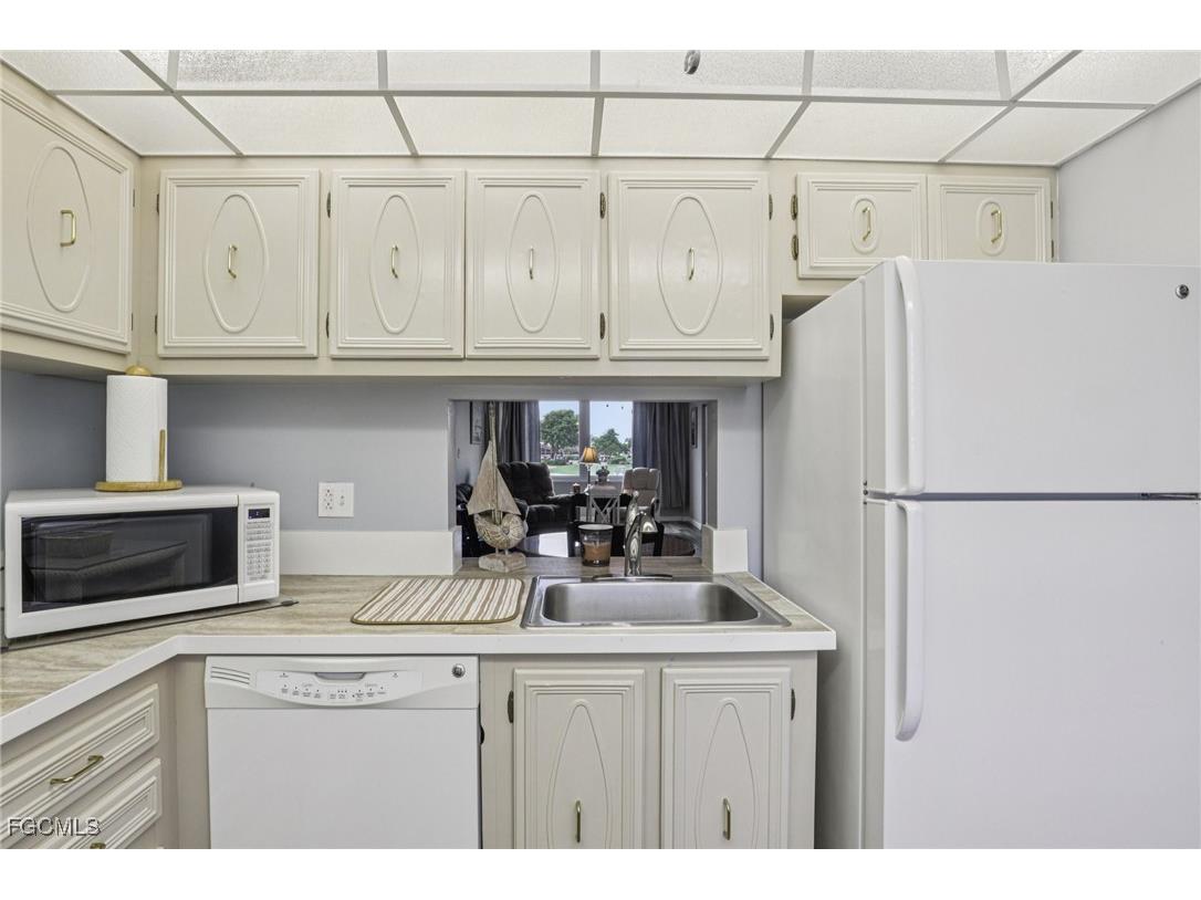 1700 Pine Valley Drive #215 Fort Myers FL 33907 2025019530 image15