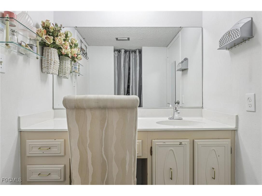 1700 Pine Valley Drive #215 Fort Myers FL 33907 2025019530 image20