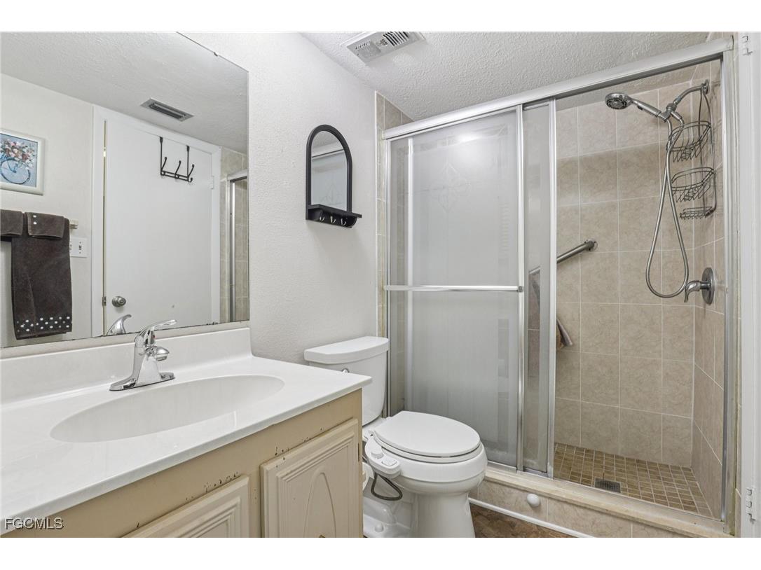 1700 Pine Valley Drive #215 Fort Myers FL 33907 2025019530 image21