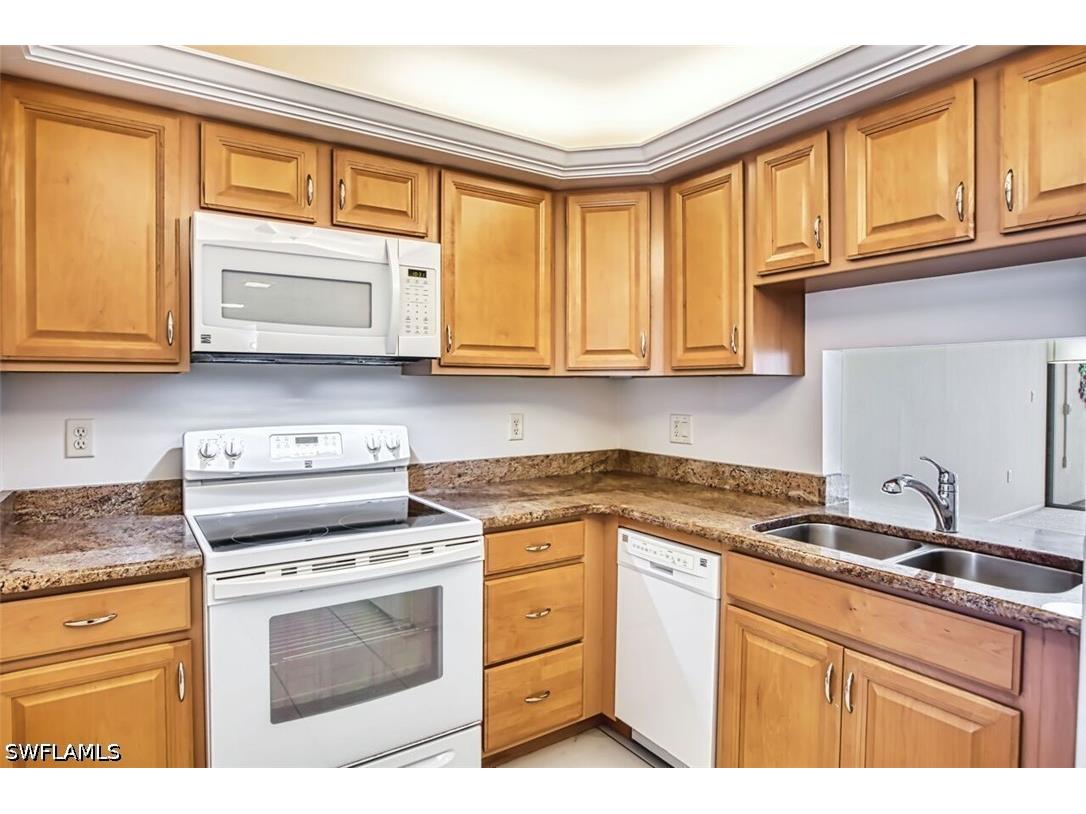 1700 Pine Valley Drive #307 Fort Myers FL 33907 226013010 image2